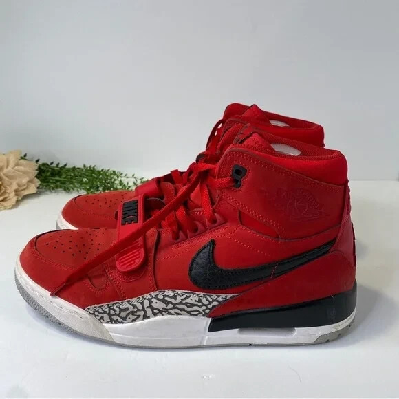Nike Jordan Legacy 312 TORO Varsity Red Black White 2018 High Top Sneakers 11 NIKE AIR JORDAN Legacy 312 Toro 2018 AV3922-601 MENS 10.5  main image 4