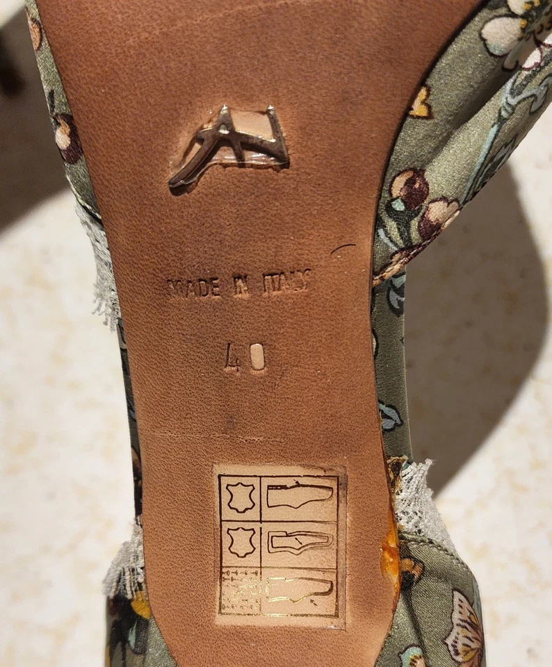 Tacón alto vintage alexandra neel estampado floral satinado  Foto 4 de 4