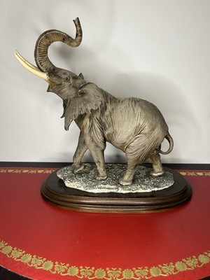 Giuseppe Armani Afrikanischer Elefant Skulptur - Signiert - Florence Italy - Holzsockel