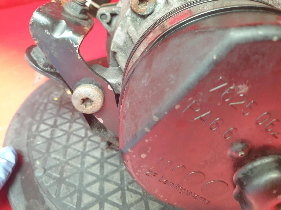 MINI HATCH PAS POWER STEERING PUMP 2002 - Image 4 of 4