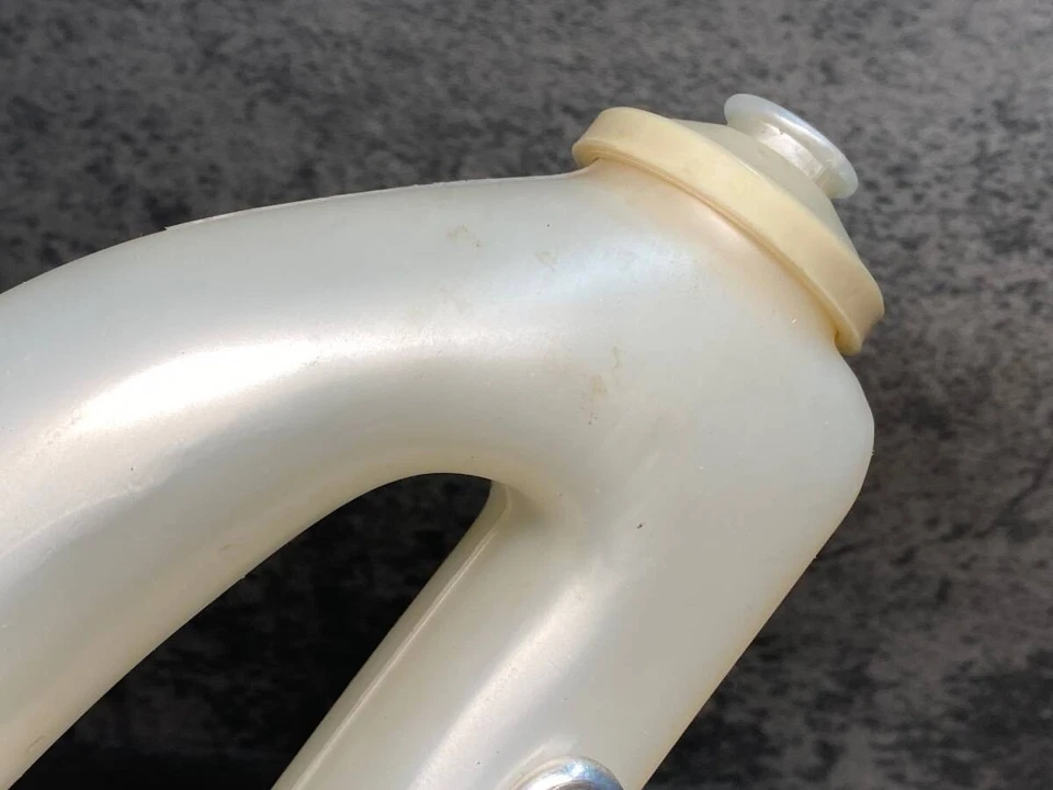 CAMPAGNOLO Aerobottle Bottle Cage 2-Piece Set Cycling Parts premium price - Image 4 of 4