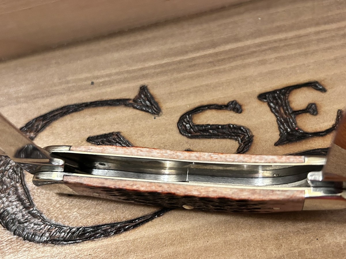 2002 CASE XX SELECT TB6339 SS Sowbelly Walnut Knife Clam Shell