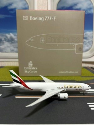 ☆Emirates SkyCargo B777-F 1/400 51xwb-FPVRL._UF894,1000_QL80_.jpg