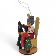 RARE Vtg 70s EMGEE Hawaii Mrs Claus Sewing Machine Wood Christmas Ornament READ