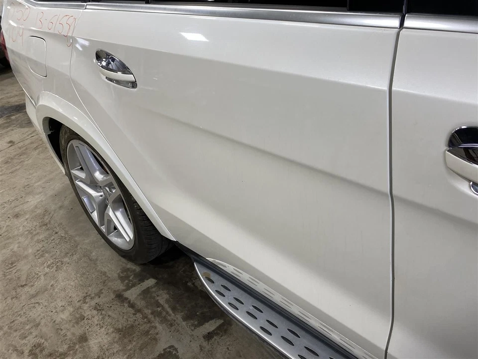 REAR DOOR Mercedes-Benz Gl350 Gl450 Gl550 GL63 AMG 13 14 15 Right White 1390444 Foto 3 de 4