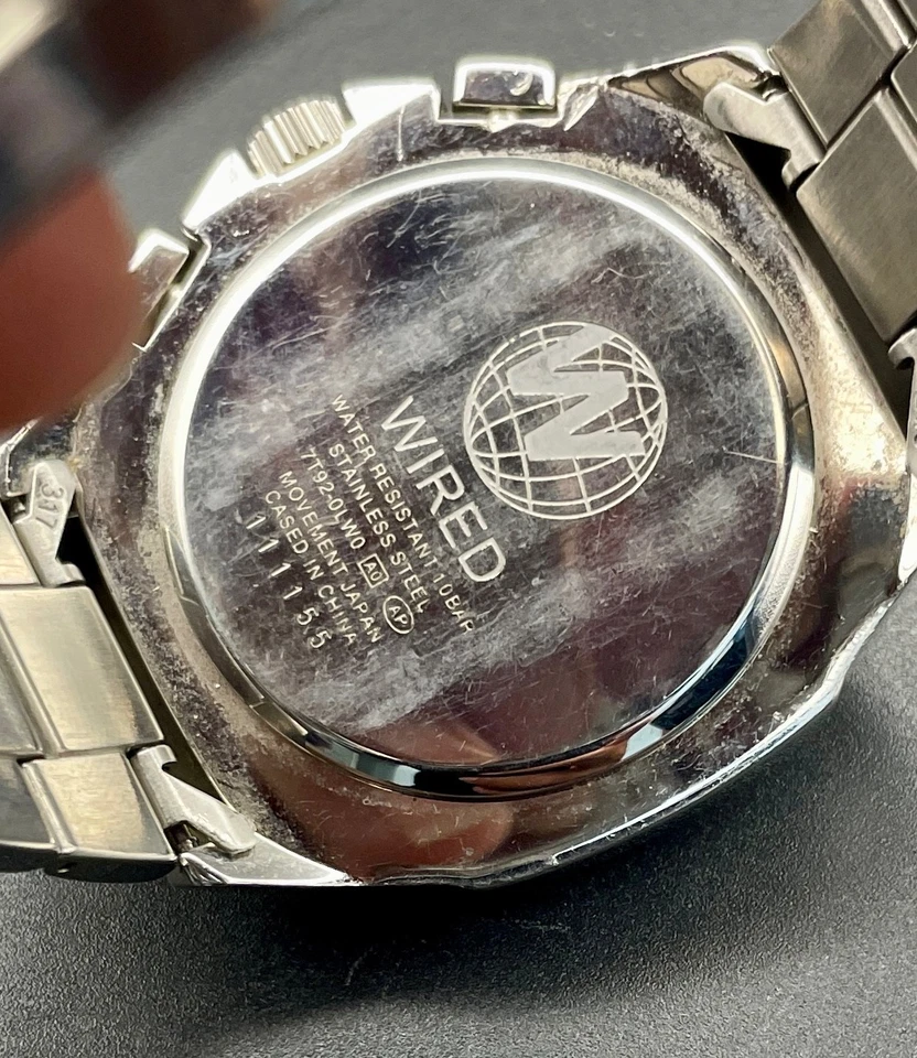 Reloj cronógrafo Seiko WIRED esfera negra cuarzo Foto 4 de 4