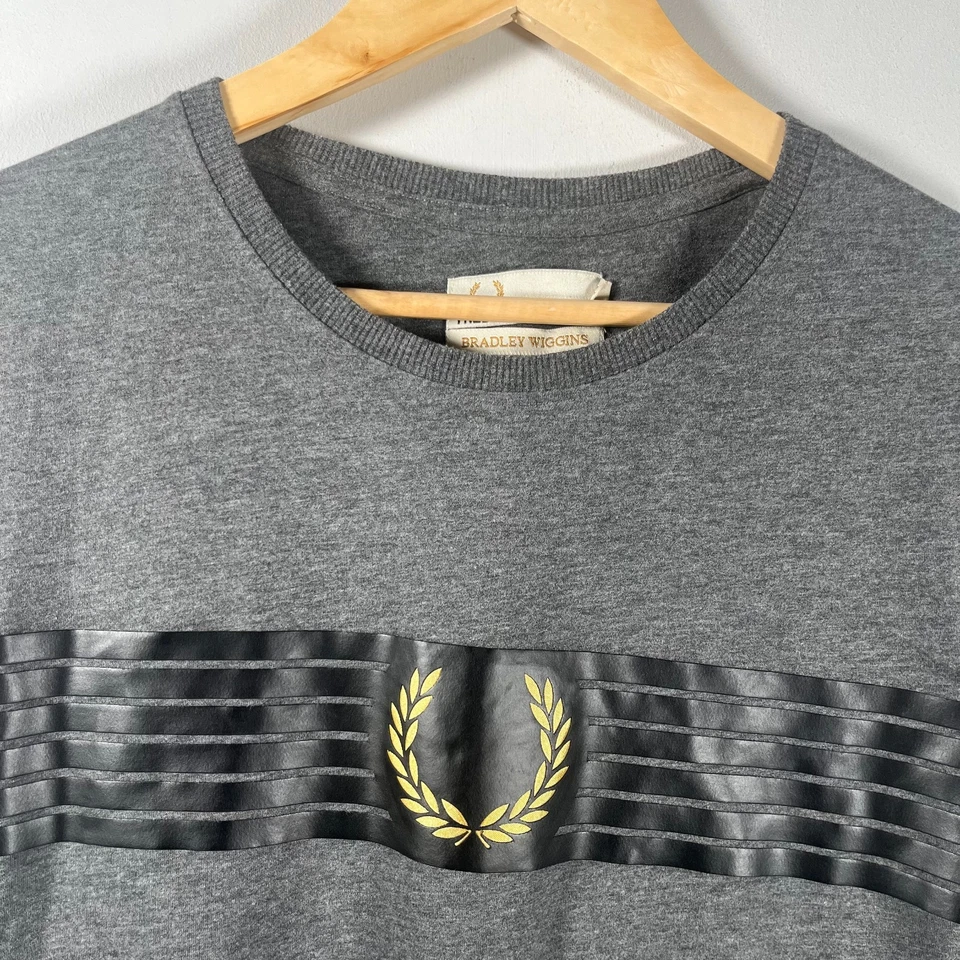 Fred Perry X Bradley Wiggins T-Shirt Mens Small Grey Gold Chest Band READ DESC - Image 3 of 4