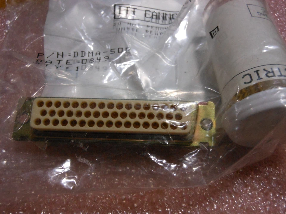 ITT D-SUB CONNECTOR 50POS With CONTACTS # DDMA50P NSN: 5935-01-457-3099 - Image 3 of 4