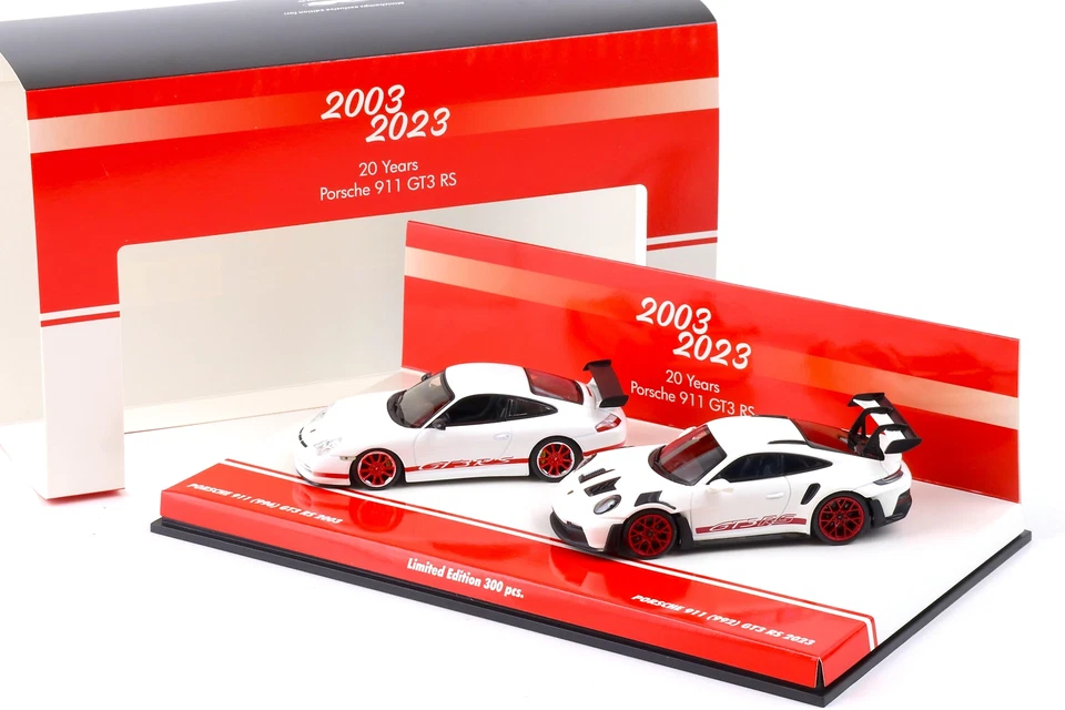 1:43 Minichamps 2-Car Set 20 Anni Porsche 911 GT3 Rs 996 + 992 Bianco/Rosso - Immagine 2 di 4