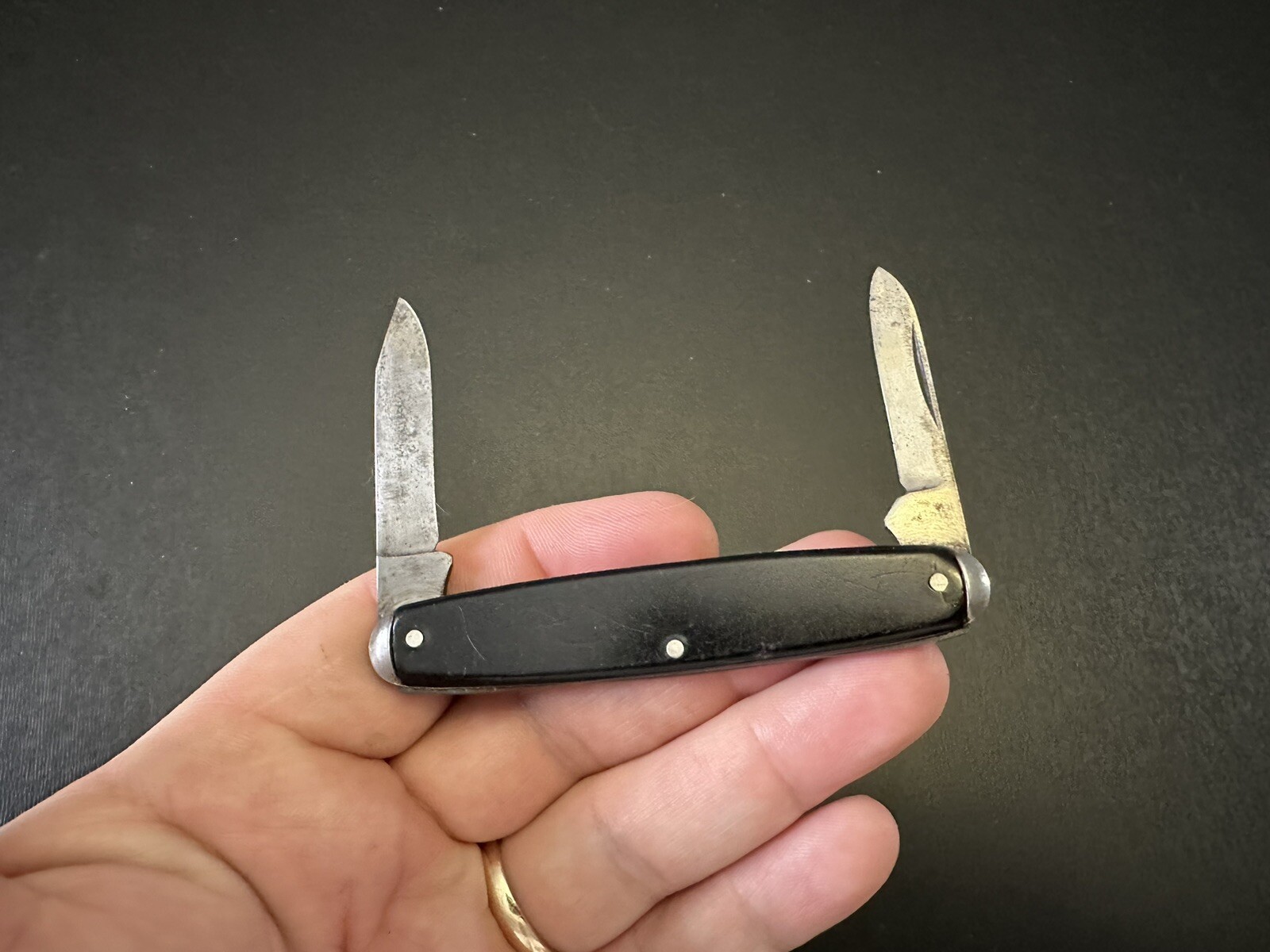 Vintage Fairmount Cutlery Co. Scottish Terrier Shield, Folding Pocket