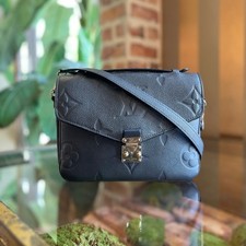 LOUIS VUITTON Metallic Pochette Metis Monogra...