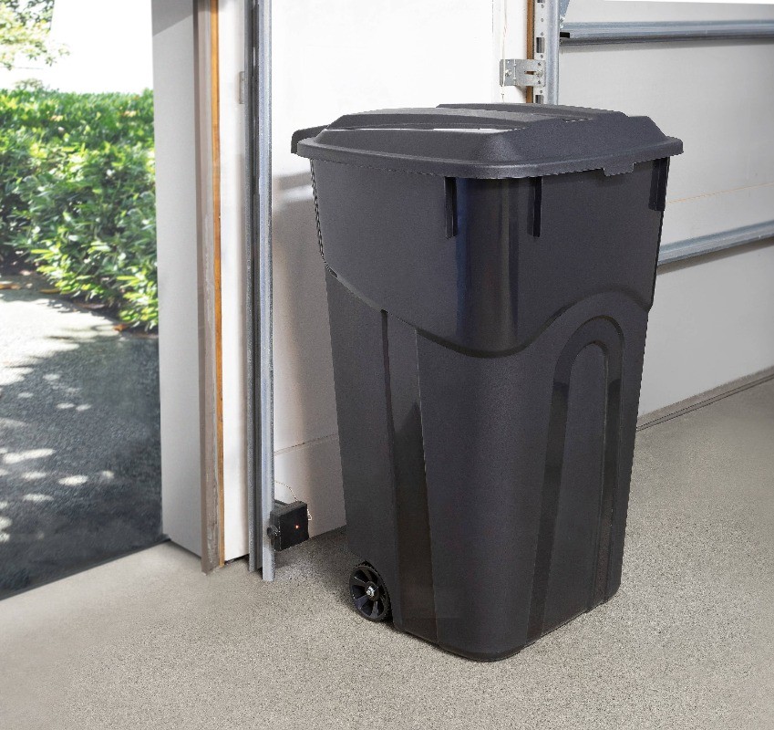 Heavy Duty 32 Gal Wheeled Plastic Garbage Can, Attached Lid, Black, 2 Pack