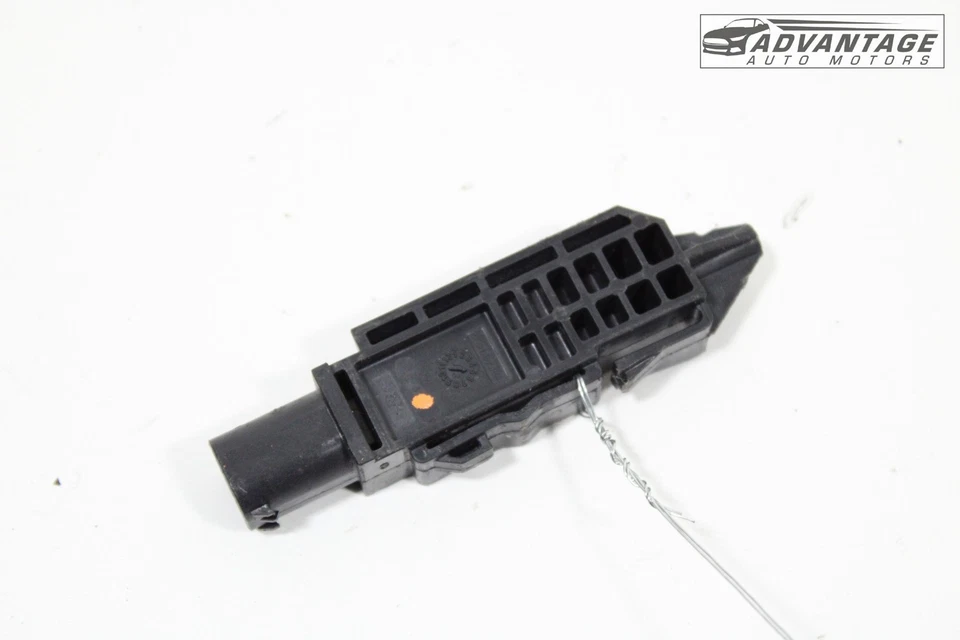 Cargador Dodge 2009-2023 sensor de control de posición del asiento del lado del conductor delantero izquierdo OEM Foto 4 de 4