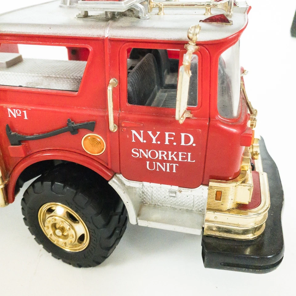 Vintage New Bright NYFD Snorkel Fire Truck RC Model 326 Remote 27 (Not Tested) - Image 4 of 4