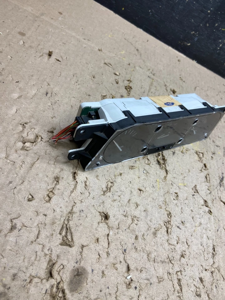 Jaguar XK8 1997-2002 tablero de instrumentos batería de presión de aceite medidor de clic grupo U5697 DG Foto 2 de 4