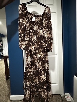 Brand New Francesca s floral Dress With Leg Slit Size XS