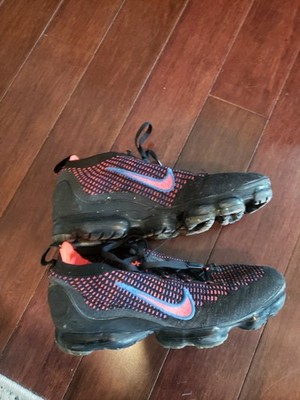 Nike Air VaporMax Flyknit Womens Size 9 US DX2355-001 Black Pink Athletic Shoe