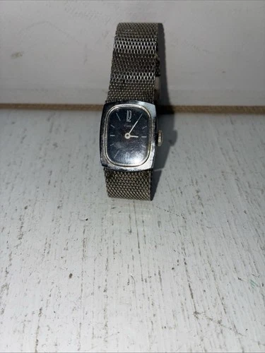 VINTAGE RARE UNIQUE TIMEX RECTANGULAR WINDING MOVEMENT LADIES WATCH MESH BAND