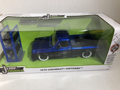 1972 Chevy Cheyenne Pick Up ミニカー JADA JUST TRUCKS 1972 CHEVY CHEYENNE PICKUP TRUCK BLUE 1:24