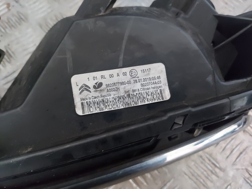 Clignotant Avant Gauche - CITROEN C3 III (3) PHASE I (1) Référence : 9820877980 - Picture 4 of 5
