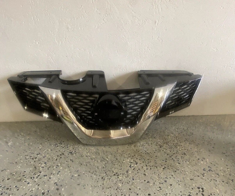Nissan Rogue Grille 2015 2016 2017 Used Oem 623109ta0a