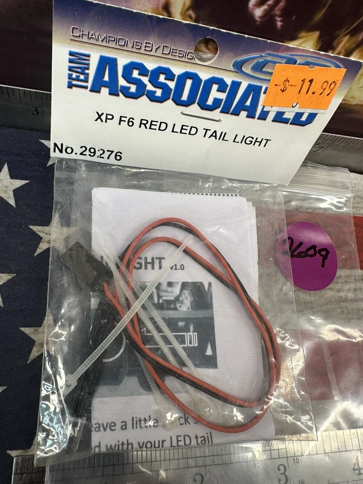 TEAM ASSOCIATED XP F6 Red LED Tail Light - Image 2 of 3