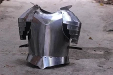 Medieval Knight Cuirass Armor 18 Gauge Steel Breastplate with Pauldrons