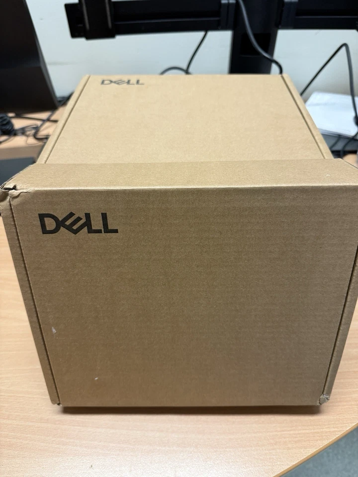 Dell Pro Dock WD25 – USB-C Docking station with 100W Charging  - Image 3 of 3