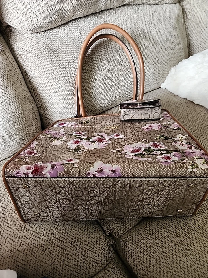 Cartera/cartera Calvin Klein Margot Flora Foto 3 de 4