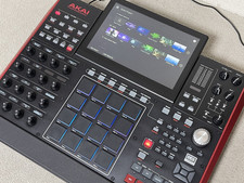 AKAI professional MPC X Standalone Sampler and Sequencer Black with Deck Saver