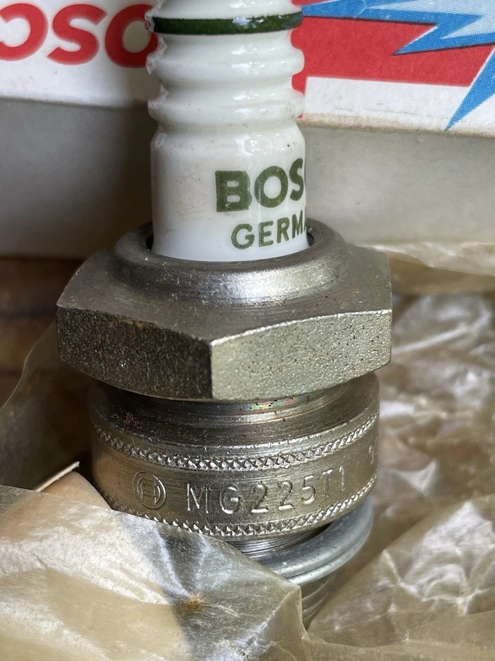 Juego De 6 Bujías BOSCH ~ MG225T1 De Colección Nuevo De Lote Antiguo ~ Raya Verde Dbl Foto 4 de 4