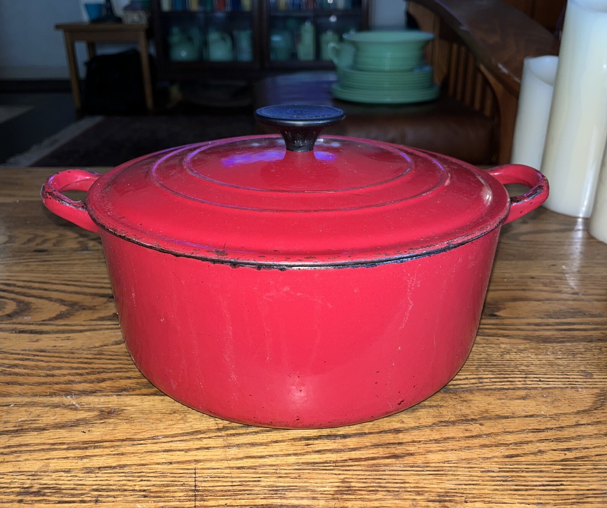 LE CREUSET キッチンラック 赤 見せる収納】LE CREUSET(ルクルーゼ)のラックをご紹介☆【市川店