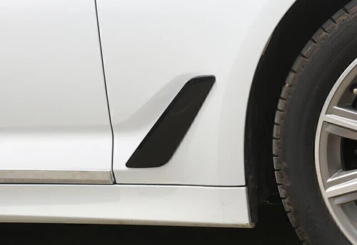 Cubierta de salida de ventilación lateral de guardabarros negro brillante para BMW Serie 5 G30 2017-21 - Imagen 2 de 3