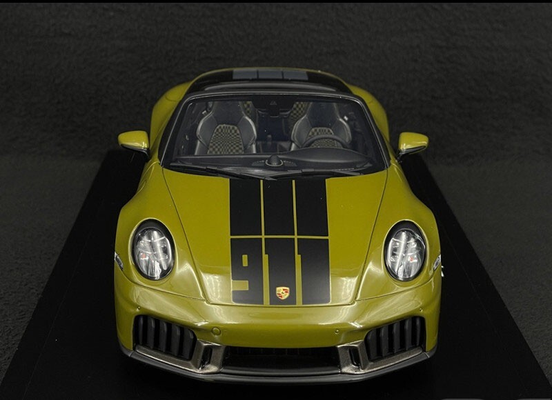 Spark Porsche 911 Spirit 70 Type 992 Cabriolet 2025 Olive