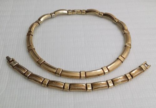 Vintage Signed TRIFARI Pat Pend Gold Tone Choker & Bracelet Jewelry Set