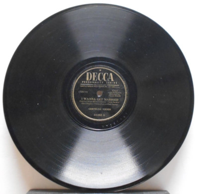 I Wanna Get Married/Twelve O'clock/Gertrude Niesen (10'', 78 rpm, Decca, 23382)