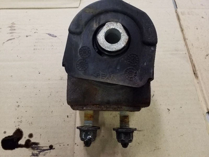 2015 2016 2017 FORD EXPEDITION / LINCOLN NAVIGATOR 3.5L RIGHT ENGINE MOTOR MOUNT - Image 2 of 4