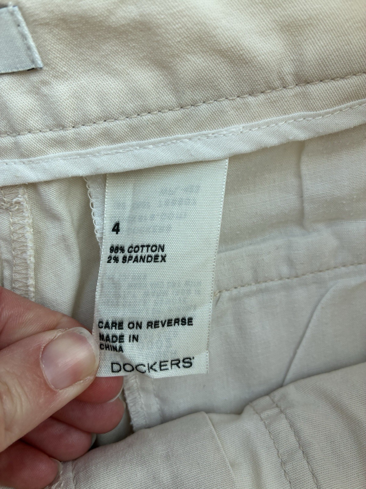 Dockers Women's Chino Shorts UK 8 (US 4) Beige Cotton Utility Cargo Pockets image 7