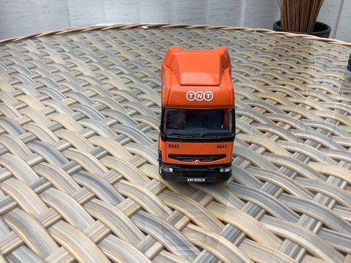 CORGI MODEL 1:50 SCALE - TNT