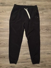 Vuori Kore Joggers Men's Size Medium Black Short Lined Athletic Gym