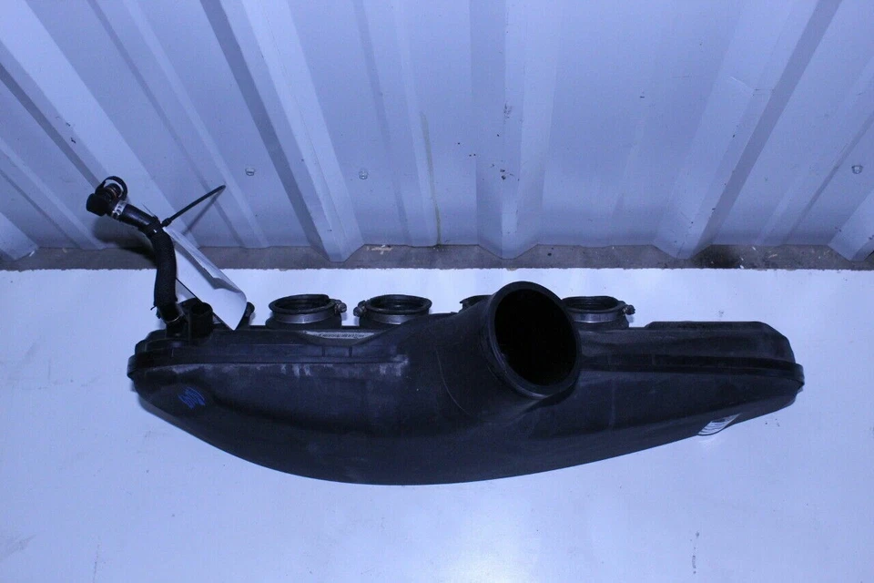 2006-2010 BMW M5 M6 S85 Left Intake Manifold Plenum 11617834459 OEM Used - Image 2 of 4