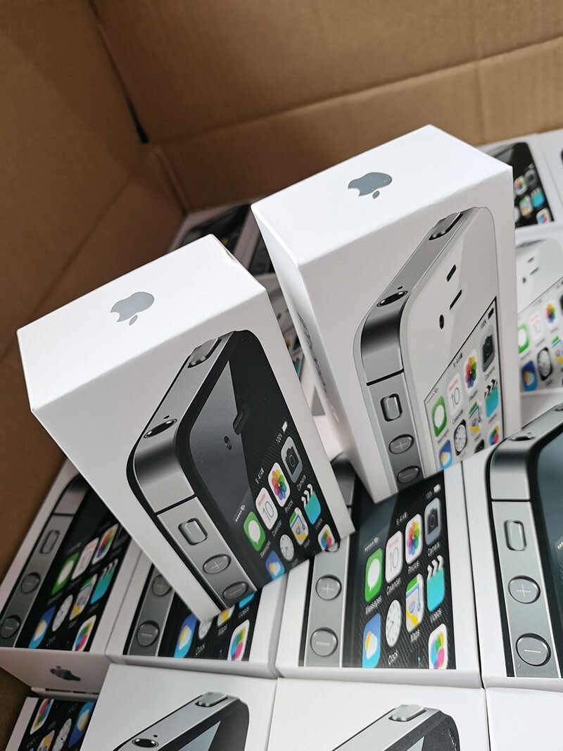 90%N ew Apple iPhone 4s White/Black 8/16/32/64GB Fully UNLOCKED