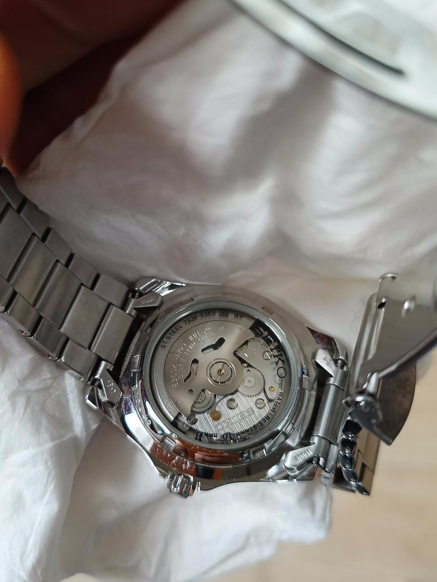 Montre Seiko Oursin Blanc SNZF23 39mm - Référence 7S36-03E0 - état Neuf (NOS) - Boîtier Original 2009