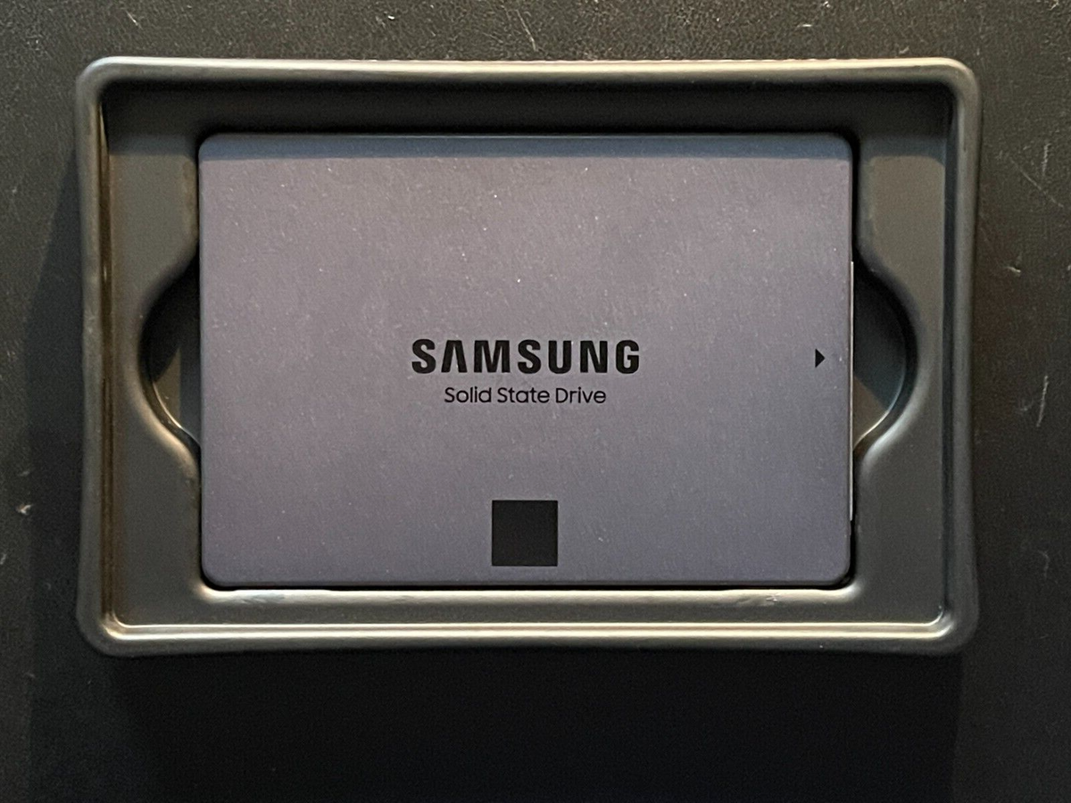 Samsung 870 QVO 8TB 2.5 Inch Internal SSD - MZ-77Q8T0B/AM Samsung 870 QVO 8TB 2.5 Inch Internal SSD - MZ-77Q8T0B/AM