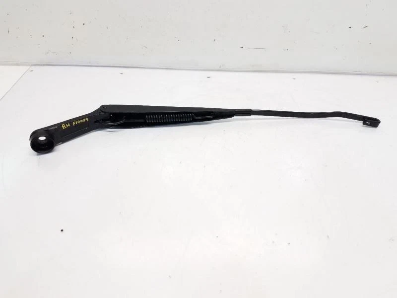 Chevrolet Tracker 2001 pasajero brazo limpiaparabrisas derecho  Foto 2 de 2