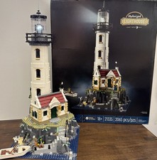 Lego Ideas Motorized Lighthouse 21335 100% Complete W/ Box & Manuals
