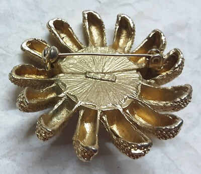 Broche avec perles - Montres & Bijoux