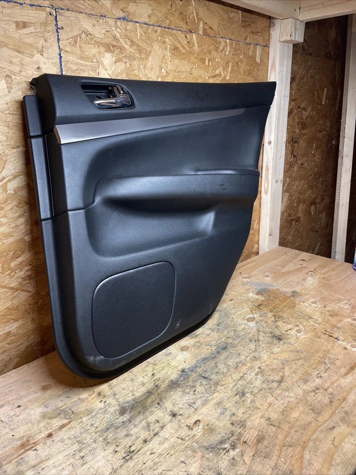 Panel de puerta interior trasero derecho pasajero Infiniti G37 2007-2013 negro Foto 3 de 4