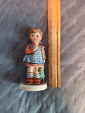 Goebel Hummel #486 “I Wonder” Club Exclusive Edition 1990/91 5.25" Tall Ex-Cond