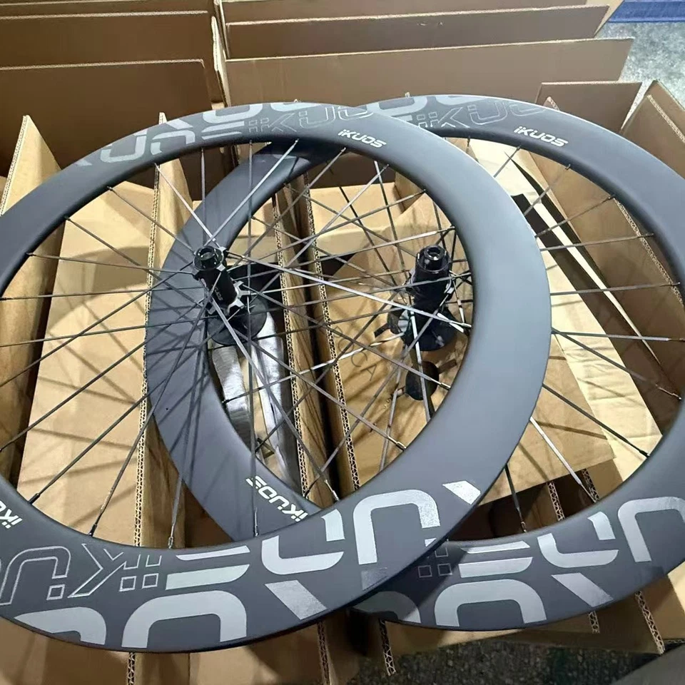 Juego de ruedas de carbono IKUOS Road 700c 50/55/65 mm Aero cubierta freno de disco Foto 3 de 4